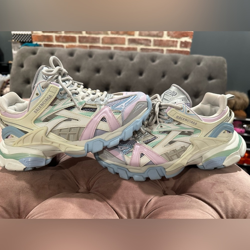 Balenciaga track 2.0 sneaker
